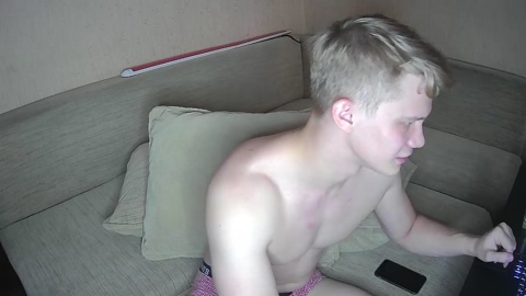 meow_mickey  04-08-2022